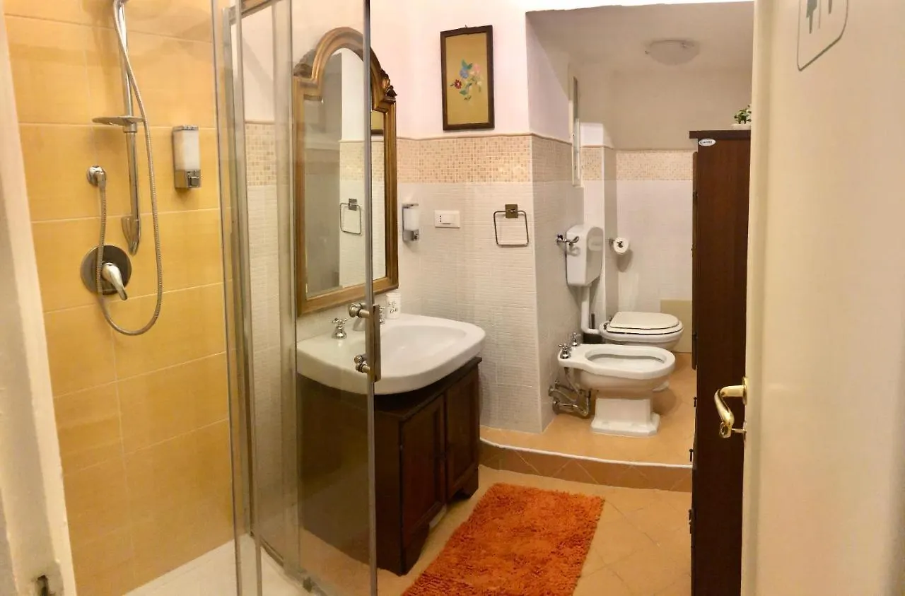 G&G Rooms Palermo 0*,  Italia